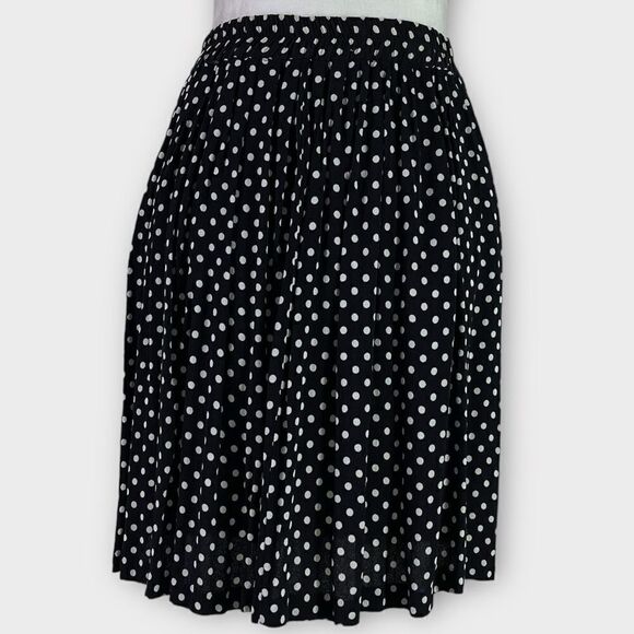 Casual Corner Pleated Polka Dot Pull-On Skirt (Black/White) - Medium - Picture 3 of 7